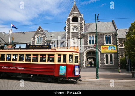 Tramway en face de l'Arts Centre. Christchurch, Canterbury, île du Sud, Nouvelle-Zélande Banque D'Images