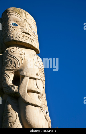 Une sculpture Maori à Victoria Square. Christchurch, Canterbury, île du Sud, Nouvelle-Zélande Banque D'Images