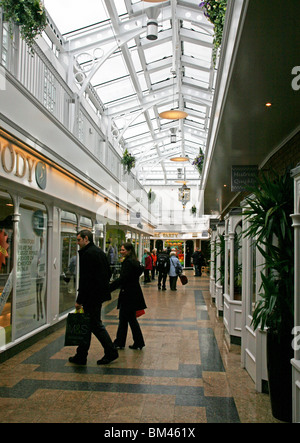 Les bardes à pied shopping complex off Henley street à Stratford-upon-Avon Banque D'Images