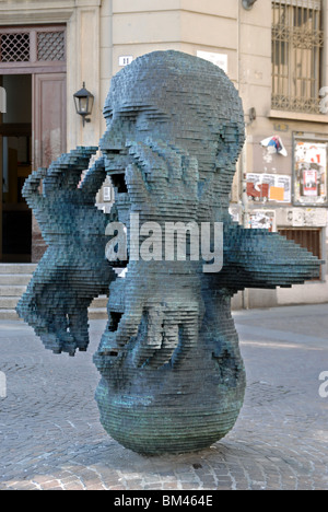 La statue 'echo', par Marc Didou, Via Giuseppe Verdi, Turin, Piémont, Italie Banque D'Images