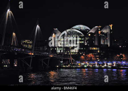 La gare de Charing Cross & Bridge Londres UK Banque D'Images