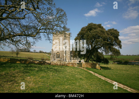 Ancienne église dans le joli village de chaume Whitcombe près de Dorchester Banque D'Images