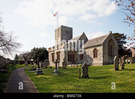 Stinsford église. Dans ce cimetière le coeur de Thomas Hardy a été enterré. Ses cendres reposent dans le coin du poète à l'abbaye de Westminster Banque D'Images