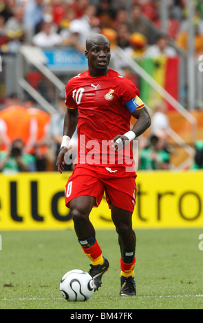 Stephen Appiah du Ghana en action au cours d'une Coupe du Monde 2006 match de football contre les États-Unis le 22 juin 2006. Banque D'Images