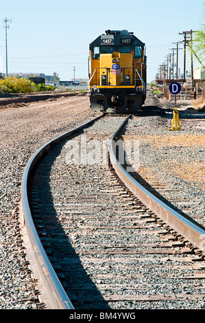 Les moteurs de locomotive garée sur une voie d'évitement Banque D'Images