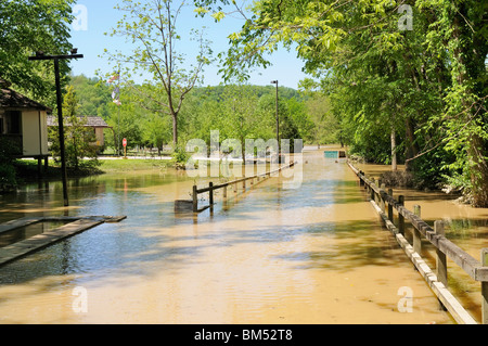 Les eaux d'inondation de la rivière Kentucky à Fort Boonesborough Kentucky USA Banque D'Images