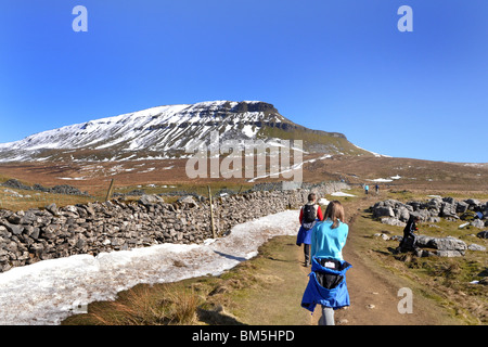 Balade dans le Yorkshire Dales, stylo y Gand, trois pics Banque D'Images