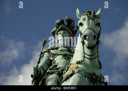 Statue équestre du roi Jose J'en Commerce Square Praça do Comercio ou Terreiro do Paco à Lisbonne, Portugal, Europe Banque D'Images