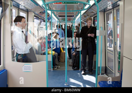 Docklands Light Railway (DLR) de l'intérieur Train Londres Banque D'Images