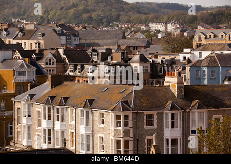 Royaume-uni, Angleterre, Devon, Ilfracombe, Promenade, les bâtiments du centre-ville Banque D'Images