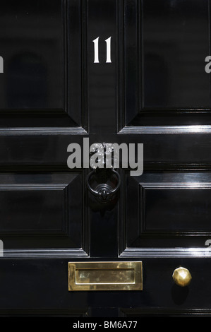 11 Downing Street, la résidence officielle du chancelier de l'Échiquier du Royaume-Uni Banque D'Images