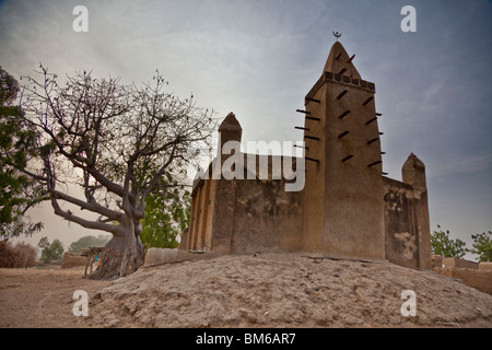 Mosquée dans le village de potiers de Kalabougou, près de Ségou, Mali. Banque D'Images