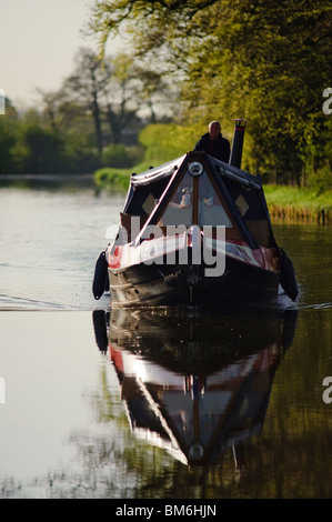 Grand classique sur le canal près de Lancaster Lancashire Wrea Green, Angleterre Banque D'Images