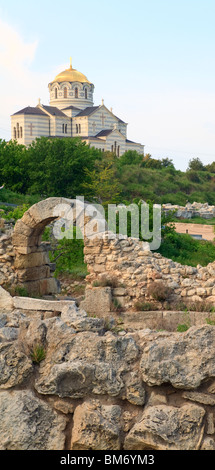 Soir Chersonesos (ancienne ville) et la cathédrale Saint-Vladimir (Sébastopol, en Crimée, Ukraine) Banque D'Images