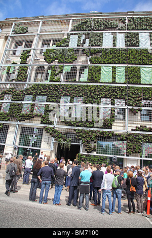 Copenhague le 22 mai 2010 - Cérémonie d'inauguration du salon vert, façade de l'Agence européenne pour l'environnement - l'Europe en fleur Banque D'Images