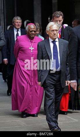 L'archevêque Desmond Tutu assiste à l'Assemblée générale 2009 de l'Église d'Écosse. Banque D'Images