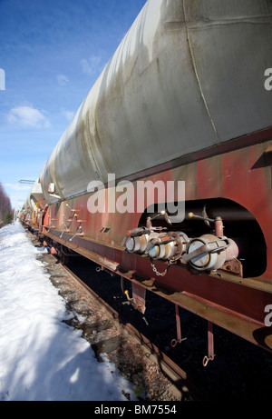 Citerne long train transportant des produits chimiques à l'industrie , Finlande Banque D'Images