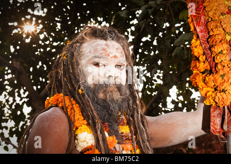 Portrait d'un naga sadhu pendant la célébration hindoue de Kumbh Mela Banque D'Images