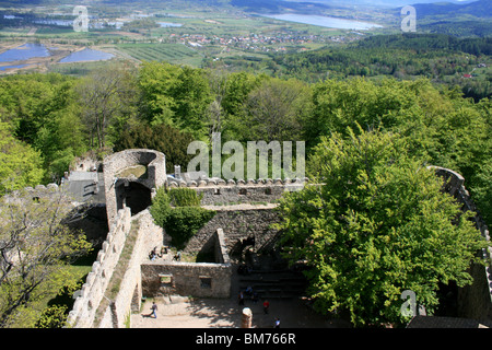 Château Chojnik paysage vue sur la vallée Banque D'Images