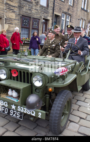 Véhicules sur l'affichage à Haworth 1940 week-end 2010 Banque D'Images