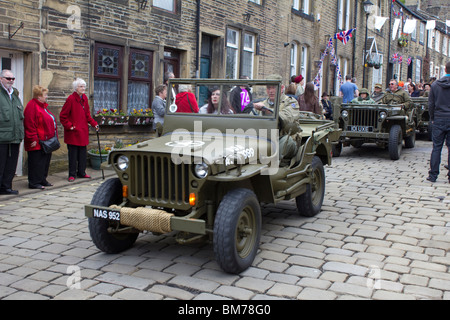 Véhicules sur l'affichage à Haworth 1940 week-end 2010 Banque D'Images