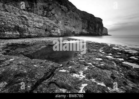 L'aube sur la danse Ledge près de Swanage, Dorset, UK Banque D'Images