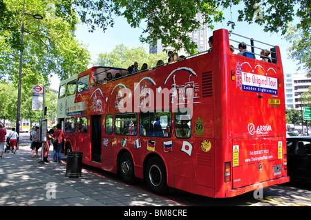 Tour de ville en bus, Park Lane, Mayfair, City of westminster, Greater London, Angleterre, Royaume-Uni Banque D'Images