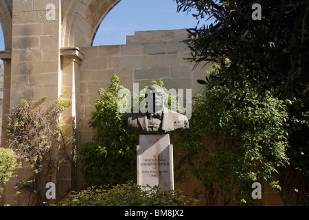 Buste de Sir Winston Churchill, Upper Barracca Gardens, La Valette, Malte Banque D'Images