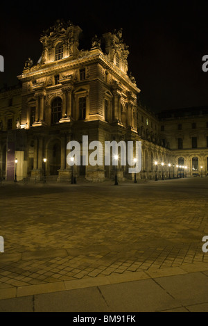 France, Paris, Le Louvre de nuit Banque D'Images