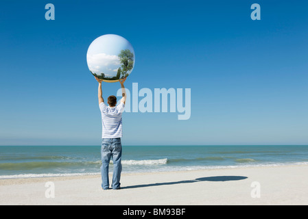 Brandissant globe afficher image d'arbres Banque D'Images