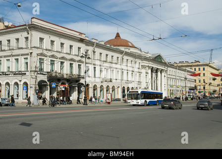 Vue sur l'avenue Nevsky à Saint-Pétersbourg. La Russie Banque D'Images