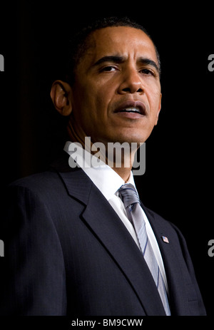 29 juin 2009 – Washington, D.C. – le président Barack Obama prononce une allocution à la réception du Comité des finances nationales à l'hôtel Mandarin, dans le centre-ville de Washington. Banque D'Images