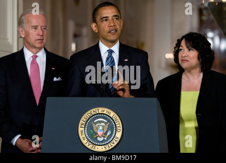 Le président Barack Obama, le Vice-président Joe Biden et de la Cour suprême, Sonia Sotomayor à la Maison Blanche. Banque D'Images