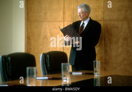 Business man se prépare à une réunion. Banque D'Images