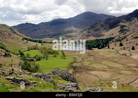 À plus de Blea Tarn, Weatherlam et Pike O' Blisco près de Great Langdale dans le Parc National du Lake District, Cumbria, Angleterre. Banque D'Images