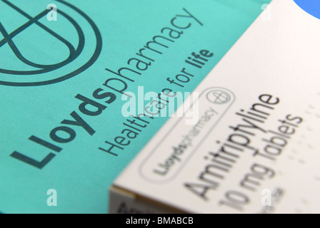 Lloyds Pharmacy générique image. montre sac papier de prescription plus de pilules ou de comprimés Amitriptyline douleur nerveuse la dépression Banque D'Images