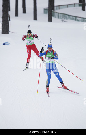 Anna Carin Olofsson-Zidek dirige un groupe de femmes 10km poursuite Biathlon Coupe du Monde IBU Kontiolahti en Finlande le 14 mars 2010 Banque D'Images