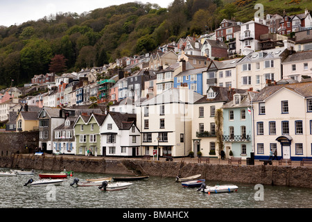 Royaume-uni, Angleterre, Devon, Dartmouth, Bayard's Cove petits bateaux amarrés à quai Banque D'Images