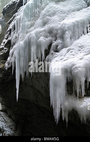 Les glaçons dans les gorges de Breitachklamm (près d'Oberstdorf), Bavière, Allemagne Banque D'Images