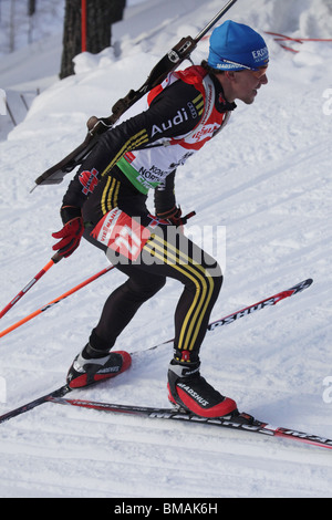 Légende Michael Greis Allemagne grimpe 'le mur' hommes 10km Sprint IBU World Cup Biathlon Kontiolahti Finlande 14 mars 2010 Banque D'Images