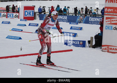 Zina Kocher Canada à terminer les femmes 7.5km Sprint Biathlon Coupe du Monde IBU Kontiolahti en Finlande le 14 mars 2010 Photo : Rob WATKINS Banque D'Images