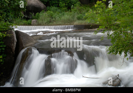 Olakkayam elanjippara de cascade cascade de thrissur, Kerala, Inde, Asie Banque D'Images