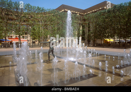 France Montpellier Antigone Place du Nombre-d'Or Fontaine Banque D'Images