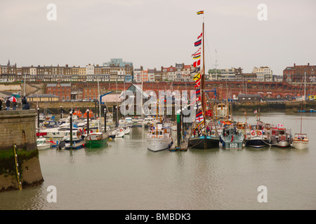 Peu de Dunkerque Dunkerque en navires partent pour le 70e anniversaire. Banque D'Images