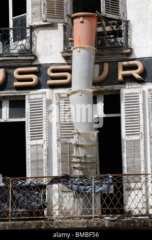 Stock photo d'une chute d'ordures les constructeurs. Banque D'Images