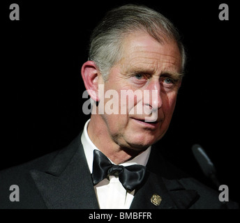 Le Prince Charles, le Prince de Galles fait un discours lors d'une cravate noire à Londres Banque D'Images