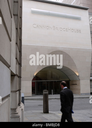 Cannon Bridge House, siège de London International Financial Futures and Options Exchange (LIFFE) et la Standard Bank Banque D'Images