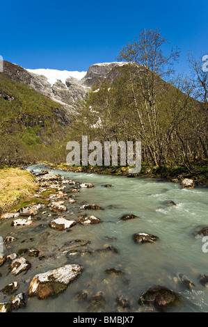 L'eau de ruissellement vert pâle et Supphellebreen Flatbreen Glaciers dans Jostrdalsbreen Parc national Norvège Fjaerland Banque D'Images