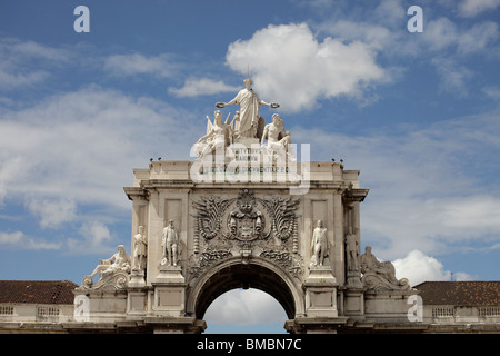 De triomphe sur la place Praça do Comercio Commerce ou Terreiro do Paco à Lisbonne, Portugal, Europe Banque D'Images