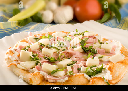Pizza au jambon et au fromage Banque D'Images